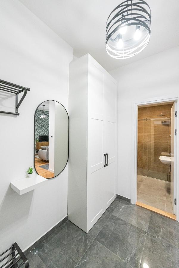 Vertigo One Bedroom Apartment-Free Private Parking 노비사드 외부 사진