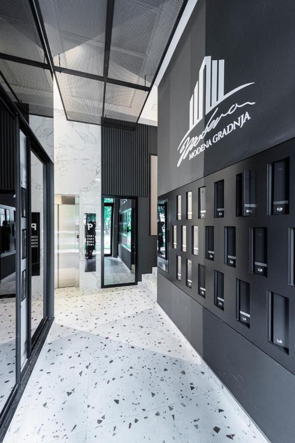 Vertigo One Bedroom Apartment-Free Private Parking 노비사드 외부 사진