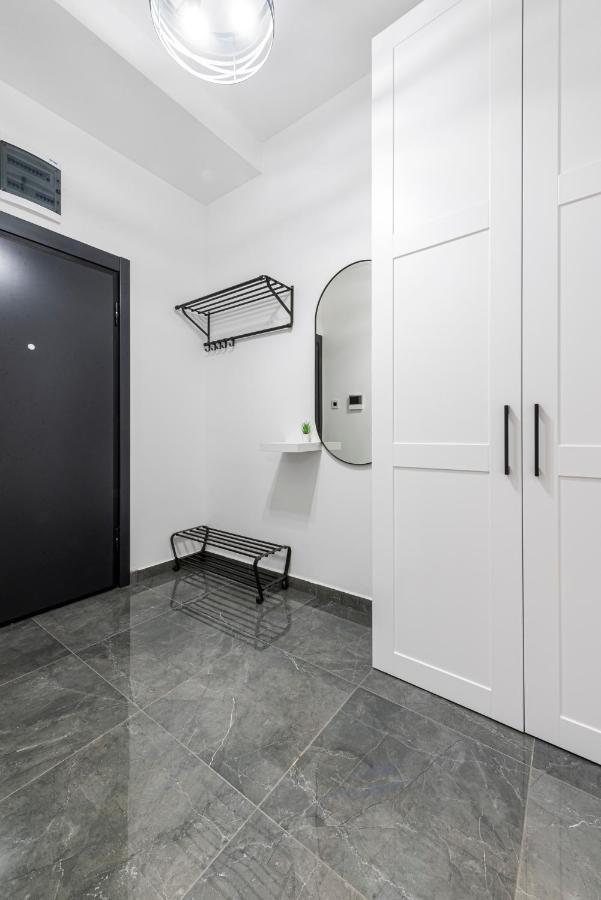 Vertigo One Bedroom Apartment-Free Private Parking 노비사드 외부 사진
