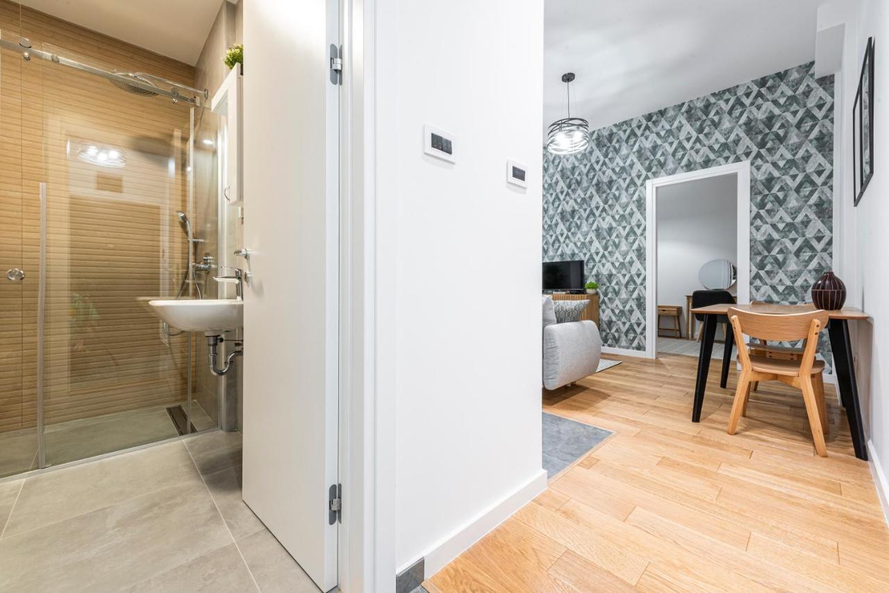 Vertigo One Bedroom Apartment-Free Private Parking 노비사드 외부 사진