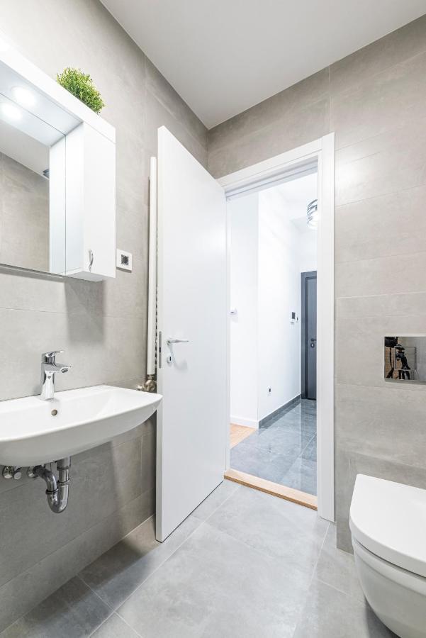 Vertigo One Bedroom Apartment-Free Private Parking 노비사드 외부 사진