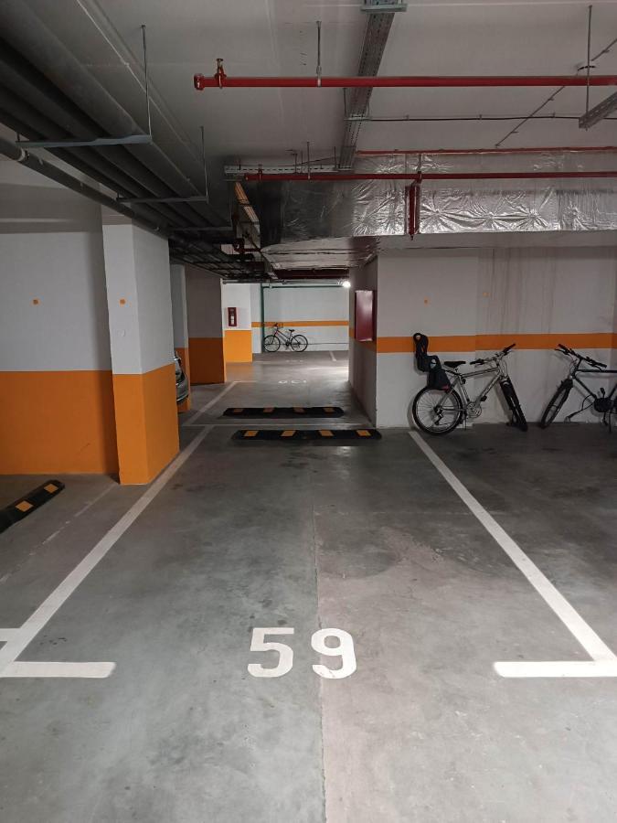 Vertigo One Bedroom Apartment-Free Private Parking 노비사드 외부 사진
